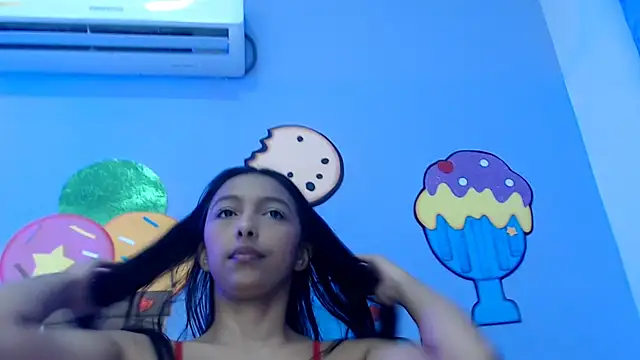 skinnysexzara18 online show from 02/14/26, 02:08