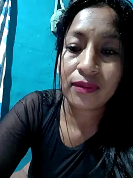 Saraa xx online show from 04/27/26, 03:59