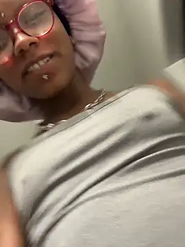 xouniq online show from 01/14/26, 08:53