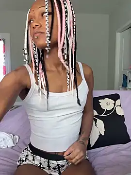 xouniq online show from 02/24/26, 07:34