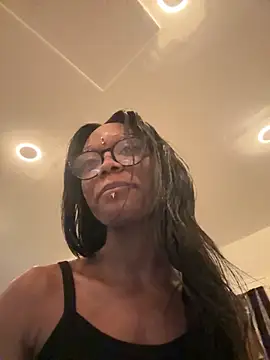 xouniq online show from 04/02/26, 04:21