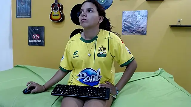 marcelasweet457 online show from 02/26/26, 01:21