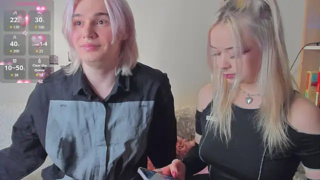 SweetheartsFriends online show from 04/24/26, 09:50