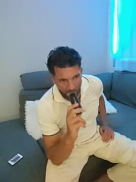 Snapshot of Angelo_33 chatting on 07/17/26, 08:46 Angelo 33 online show from 07/17/26, 08:46
