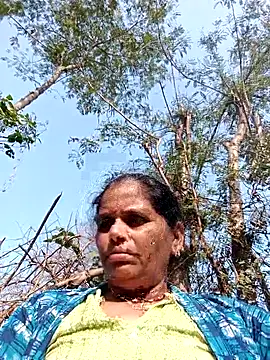 Manvi hote online show from 02/05/26, 04:06