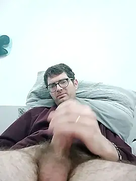 Cum-  online show from 01/18/26, 04:33