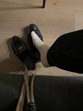 leshowcho online show from 02/21/26, 08:54