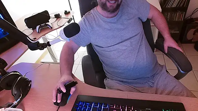 Snapshot of Dominic2295 chatting on 02/11/26, 05:40 Dominic2295 online show from 02/11/26, 05:40