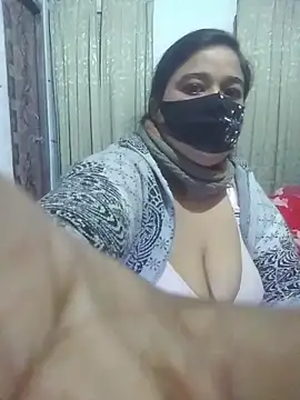 momo loves online show from 02/08/26, 10:35