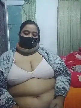 momo loves online show from 02/09/26, 11:14