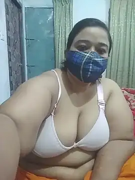 momo loves online show from 03/04/26, 05:52