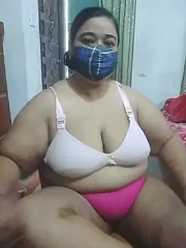 momo loves online show from 03/10/26, 06:18