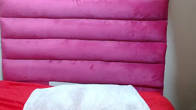 ExtraDoll online show from 06/05/26, 02:40