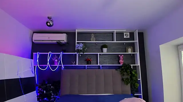 StephieRousee online show from 02/25/26, 06:23