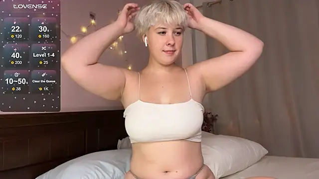 Snapshot of EvaSuunny chatting on 03/13/26, 04:46 EvaSuunny online show from 03/13/26, 04:46