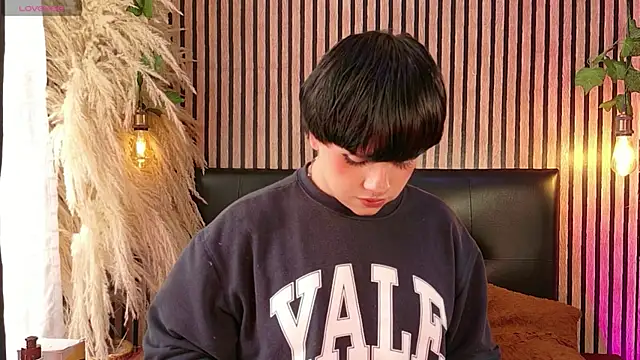 Hiddenhotcake online show from 04/20/26, 07:04