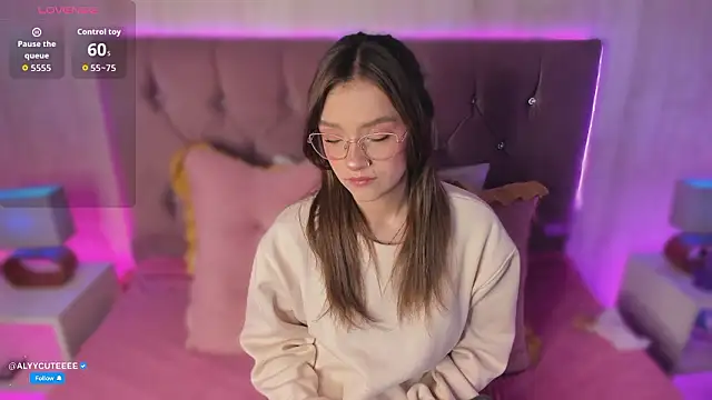 alyy cut3 online show from 02/17/26, 02:02