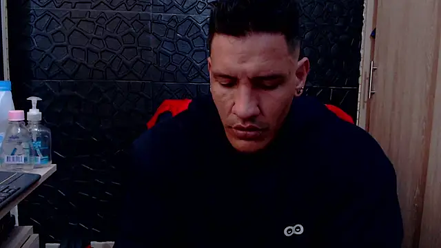 viktor herrera online show from 02/02/26, 03:33