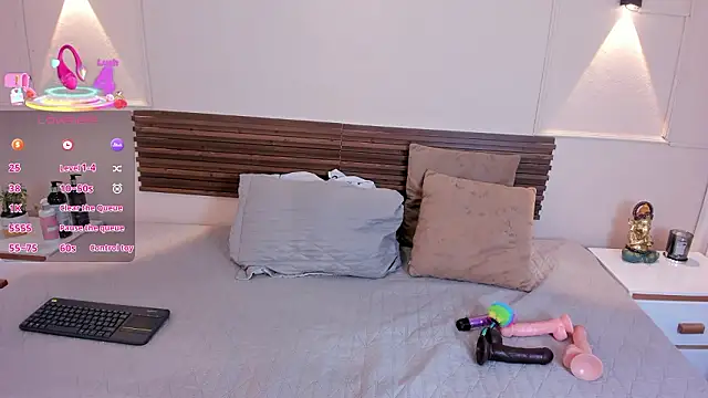 mia gold  online show from 03/25/26, 07:09