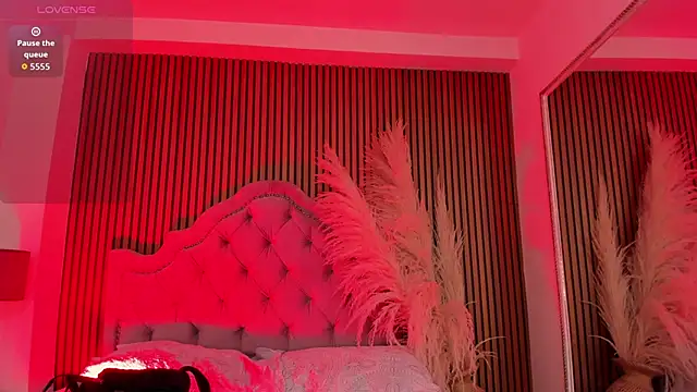 Violett hott  online show from 02/07/26, 01:04