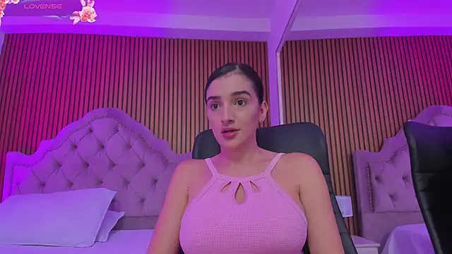 Violett hott  online show from 03/17/26, 11:24