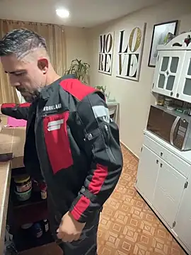 wolfbucker online show from 04/21/26, 05:03