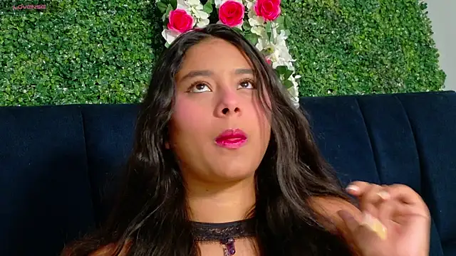 AnnaSmiles online show from 04/23/26, 08:33