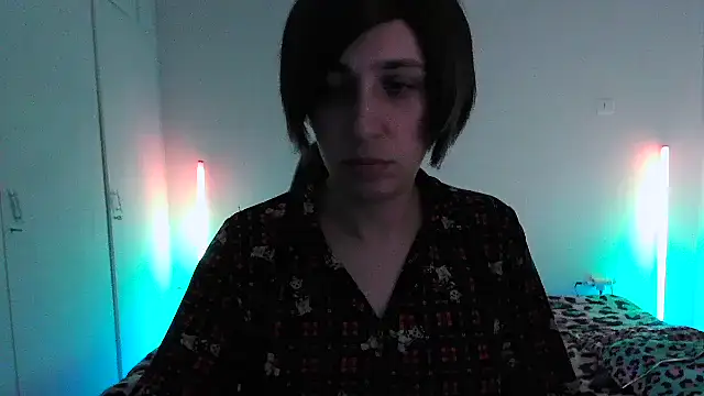 HoneyValentine online show from 03/19/26, 08:46