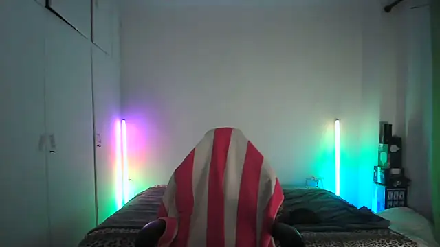 HoneyValentine online show from 07/02/26, 06:47