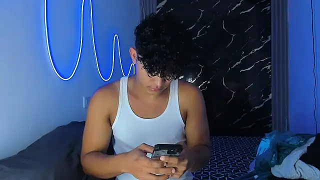 jamescurly00 online show from 01/13/26, 12:16