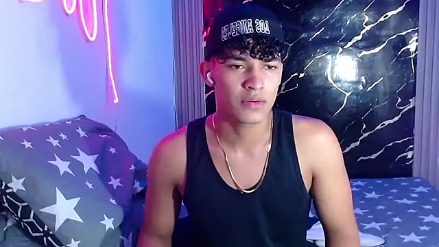 jamescurly00 online show from 03/19/26, 07:34