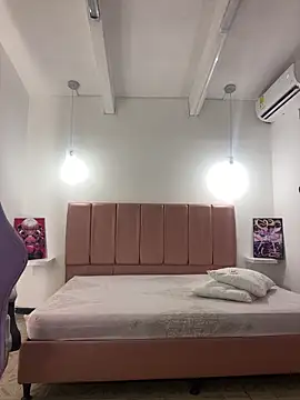 Iamcami  online show from 02/17/26, 06:58