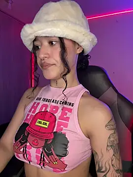 crystal dlun online show from 04/05/26, 10:40