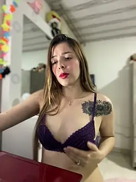 NatalyPinky online show from 04/12/26, 12:04