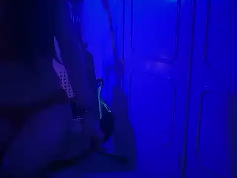 Snapshot of WarmSound chatting on 02/06/26, 05:12 WarmSound online show from 02/06/26, 05:12