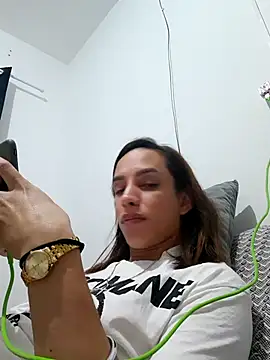 ofjuliaa online show from 03/29/26, 04:01