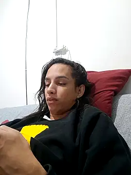 ofjuliaa online show from 05/09/26, 06:57