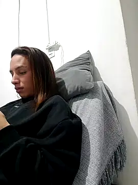 Snapshot of ofjuliaa chatting on 06/18/26, 02:56 ofjuliaa online show from 06/18/26, 02:56
