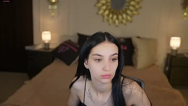 Mila Rose054 online show from 05/27/26, 04:42