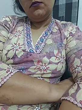 piryasharma005 online show from 05/08/26, 06:30