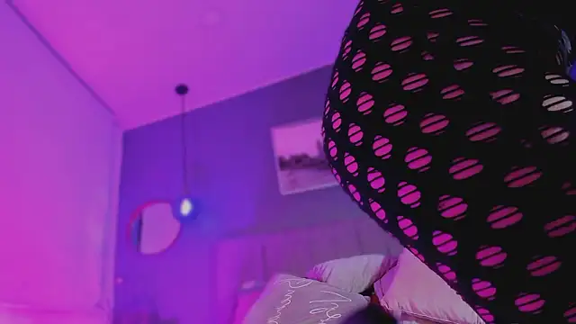 Nathalia stone  online show from 01/18/26, 05:33