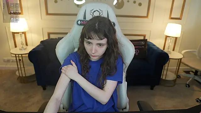 Snapshot of Orly_flame chatting on 02/23/26, 12:02 Orly flame online show from 02/23/26, 12:02