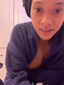 Snapshot of Tamiii420 chatting on 07/12/26, 02:41 Tamiii420 online show from 07/12/26, 02:41