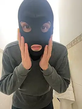 petiteyanel online show from 03/04/26, 12:38