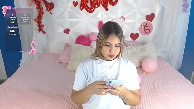 Snapshot of esmeralda_cuisman chatting on 02/14/26, 11:51 esmeralda cuisman online show from 02/14/26, 11:51