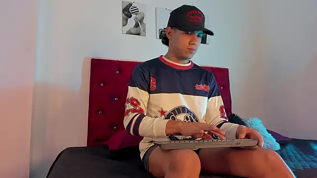 Liamsubtle01 online show from 02/17/26, 11:07