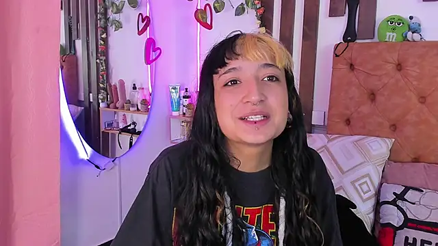 MeowMota  online show from 04/18/26, 06:23