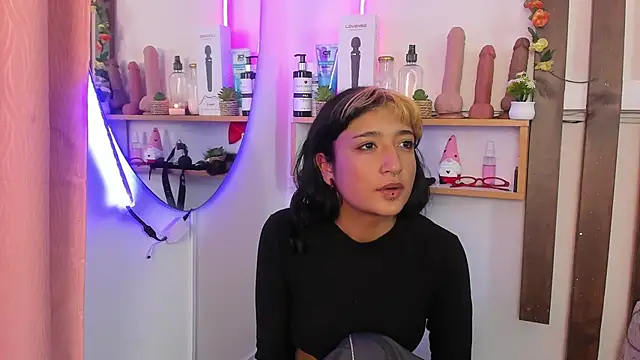 MeowMota  online show from 04/21/26, 06:44