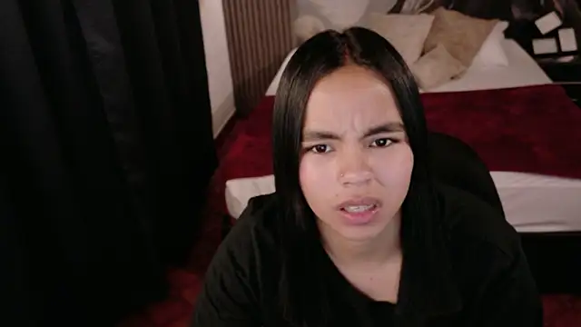 SofiaMante  online show from 03/27/26, 09:03