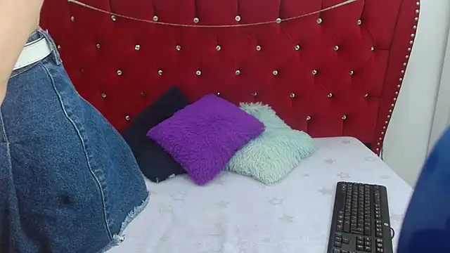 sofiaspring online show from 04/30/26, 04:46